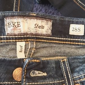 BKE Buckle jeans size 28s shirt